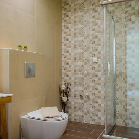 Apartament Girene *